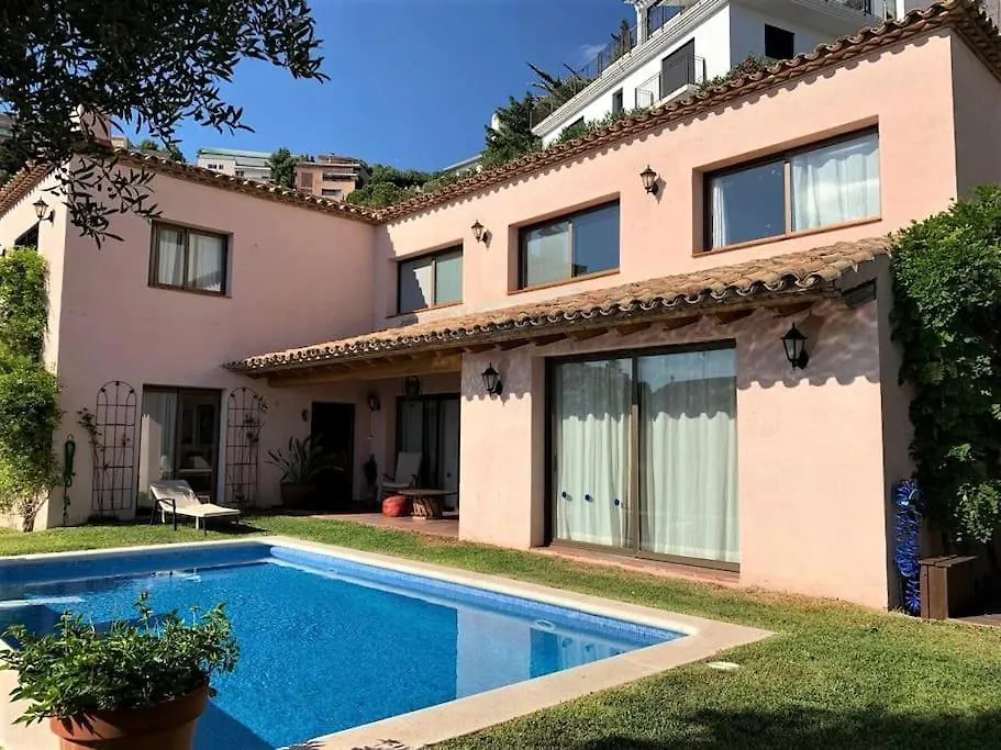 Villa Sitges Julia Vista Espectacular 2 K M S De La Playa Comoda & Area Tranquila Amplitud Interior Y Plana 0*,  Španělsko